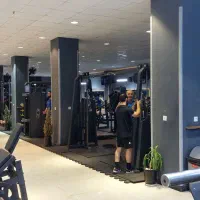 منشی باشگاه بدنسازی آقایان