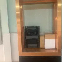 ۲ عدد ویترین بزرگ ارتفاع 2/20 عرض1/5|فروشگاه و مغازه|شیراز, عفیفآباد|دیوار