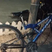 دوچرخه|دوچرخه، اسکیت، اسکوتر|چهارباغ, |دیوار