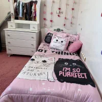 تخت و میز ارایش