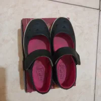 کفش دخترانه شیک و در حد نو سایز ۳۵|کفش و لباس بچه|شاهینشهر, طالقانی|دیوار