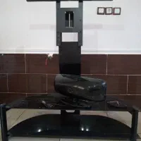 میز تلویزیون ال سی دی پایه دار