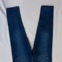 شلوار لی نو نو|لباس|قدس, شهر‌قدس|دیوار