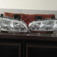 یک جفت چراغ جلو پارس