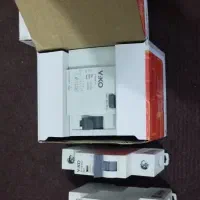 پریز برق کلید چراغ ها و محافظ سه فاز و چراغ|لامپ و چراغ|سلماس, |دیوار