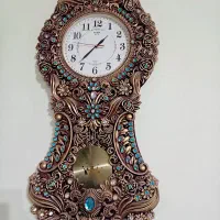 ساعت دیواری نگین دار