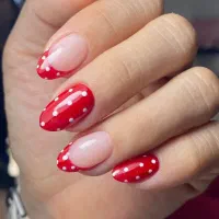 کاشت ناخن تخفیف ویژه