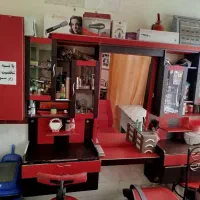 کمد ویترین آرایشگاه