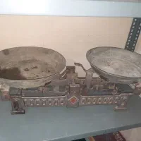 ترازوی قدیمی سالم