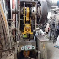 پرس ۲۵ تن روسی|ماشین‌آلات صنعتی|اصفهان, الهیه|دیوار