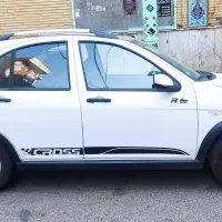 کوییک سواری هاچ بک سفید ، سقف مشکی|خودرو سواری و وانت|تهران, مقدم|دیوار