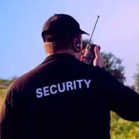 استخدام نگهبان روزکار و شب کار