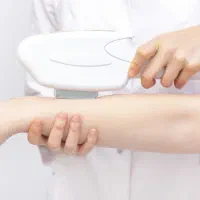 تخفیف ویژه پاییزه لیزر موهای زائد در کلینیک زیبایی