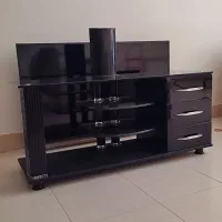 میز TV شیشه ای کاملا سالم و بدون نقص