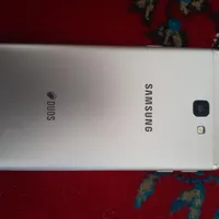گوشیj5