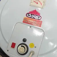 آبگرم کن دیواری ۱۴ لیتری داوودی