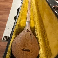 سه تار قدیمی