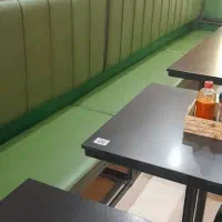 صندلی و میز فوق العاده شیک و تمیز