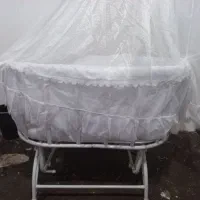 گهواره فلزی