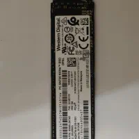 سه عدد هارد ssd ظرفیت ۲۵۶ و ۵۱۲