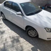 دنا پلاس تیپ 2مدل 401کم کار|خودرو سواری و وانت|بروجرد, |دیوار