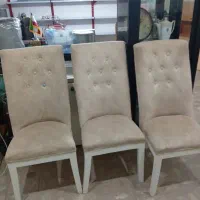 یک دست صندلی فوق‌العاده تمیز