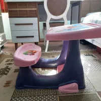 میز تحریر پلاستیکی