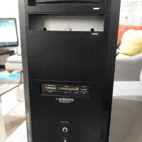 یک عدد کیس کامپیوتر