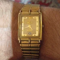 ساعتswistarاصل ودارای تاریخ شمار