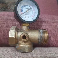 ۵راهی و فشار سنج پمپ آب