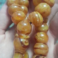 کهربا رگه دار