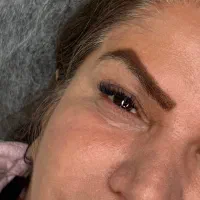 انجام تمامی خدمات اکستنشن مژه با تخفیف استثنائی