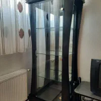 ویترین چوبی شیشه ای