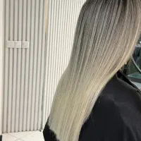 خدمات تخصصی مو در زمینه رنگ و لایت