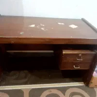 میز کارمندی