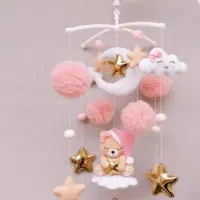 آویز تخت کودک و کارهای نمدی