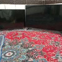 دو عددتلویزیون 50و43 صفحه شکسته