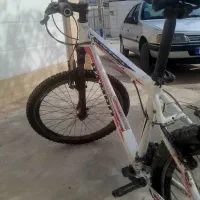 دوچرخه سایز ۲۶ تنه آلمینیوم نو نو بدون هیچ مشکلی