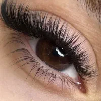 مدل اکستنشن مژه زیر نظر مربی