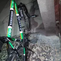 دوچرخه|دوچرخه، اسکیت، اسکوتر|خاش, |دیوار