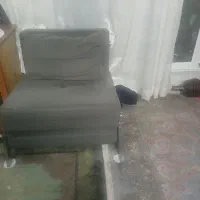 مبل تختخواب شو.یک نفره.بالش دار