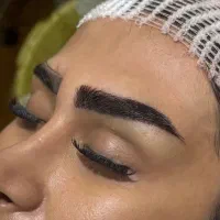 کاشت ابرو ۶/۹۰۰
