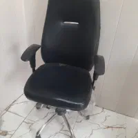 صندلی مدیریت چرم