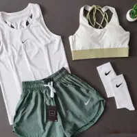 استخدام نیرو در بسته بندی لباس ورزشی