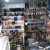 فروشنده کفش فروشی
