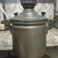 سماور عتیقه بسیار قدیمی برنجی خارجی اصل مهر شده|کلکسیون اشیاء عتیقه|مشهد, الهیه|دیوار