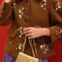 وسط کار و اتوکار خانم جهت کار در مزون خیاطی