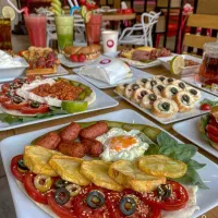 استخدام کافه رستوران(قسمت صبحانه) بدون خوابگاه