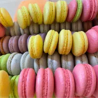 سفارش ماکارون و کیکهای کافی‌شاپ برای کافه‌ها و ..