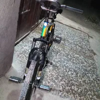 دوچرخه|دوچرخه، اسکیت، اسکوتر|خاش, |دیوار